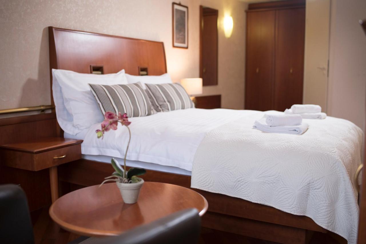 Hotel Regina Λωζάνη Εξωτερικό φωτογραφία