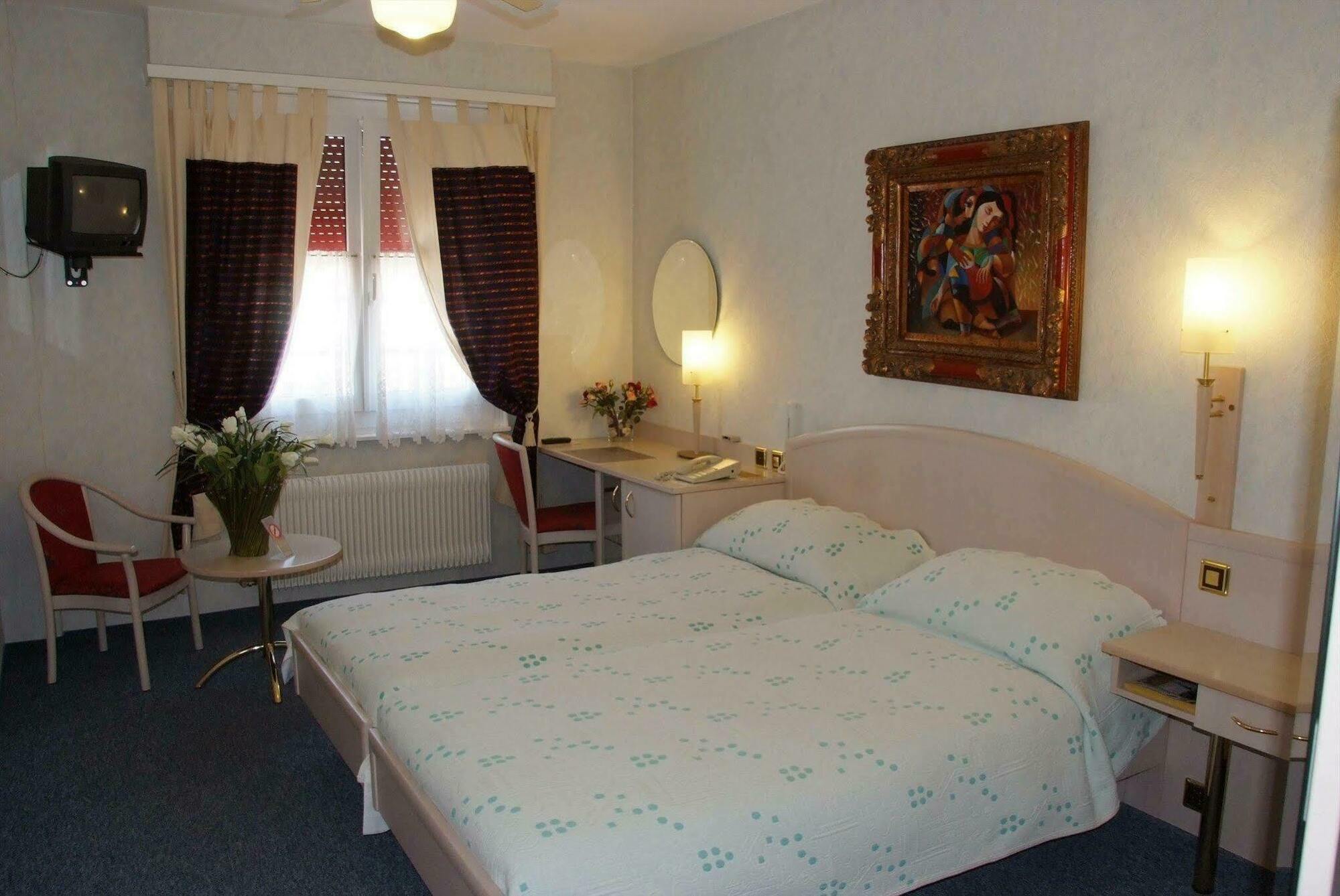 Hotel Regina Λωζάνη Εξωτερικό φωτογραφία